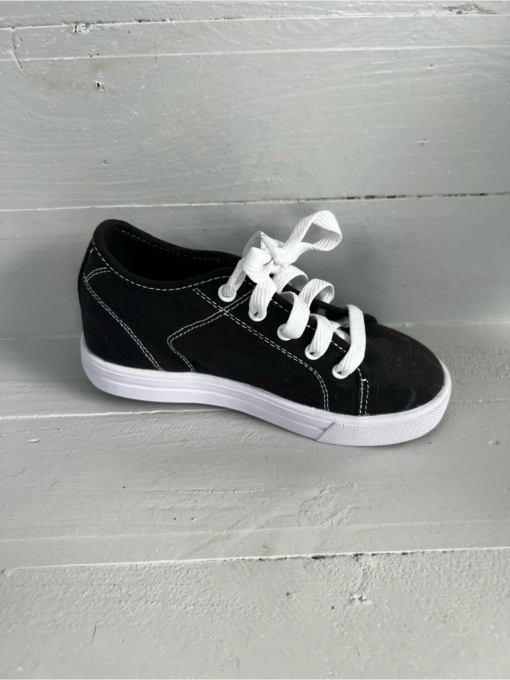Heelys shoes youth
